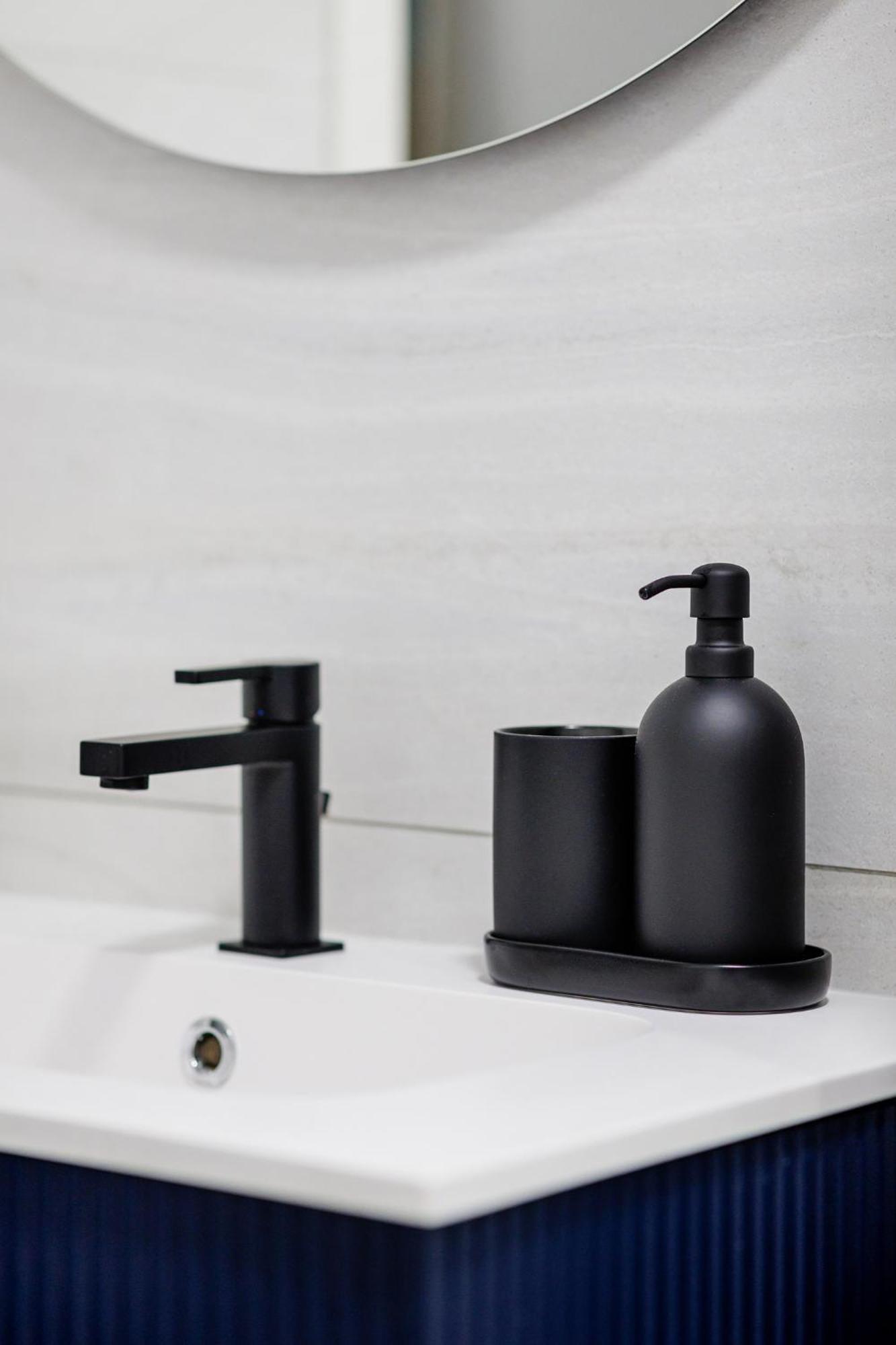 בוקרשט The Corner Luxe Apartment מראה חיצוני תמונה