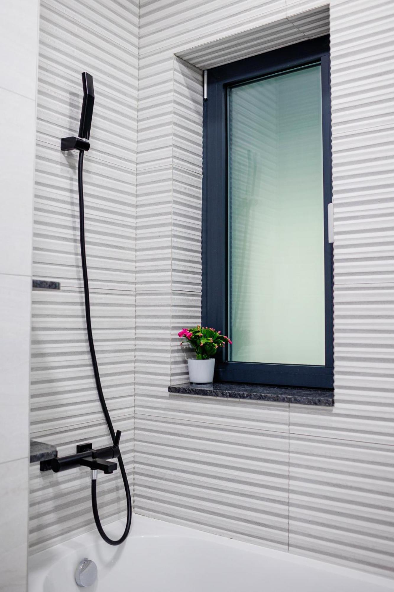 בוקרשט The Corner Luxe Apartment מראה חיצוני תמונה